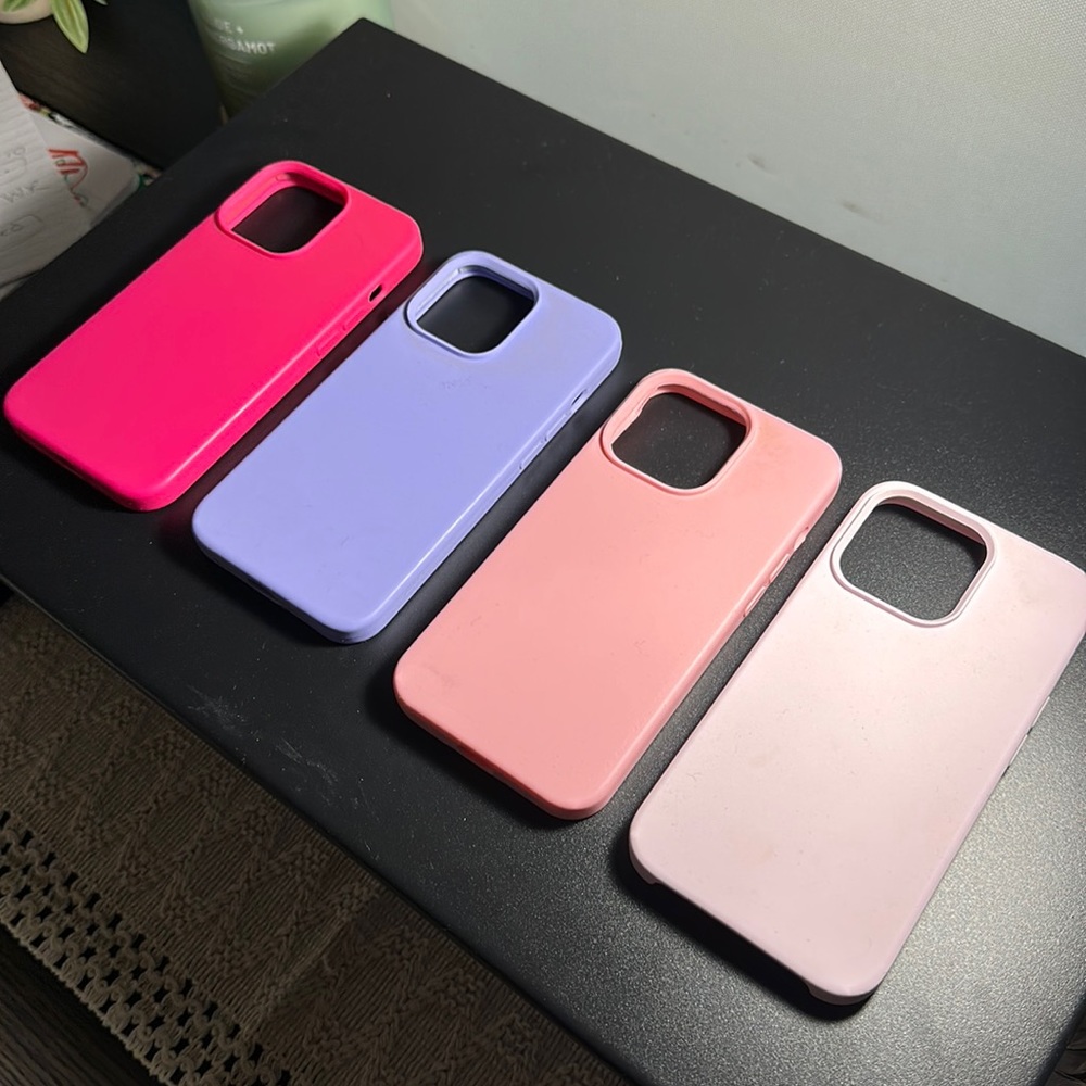 Set of 4 Silicone IPhone 13 Pro Phone cases